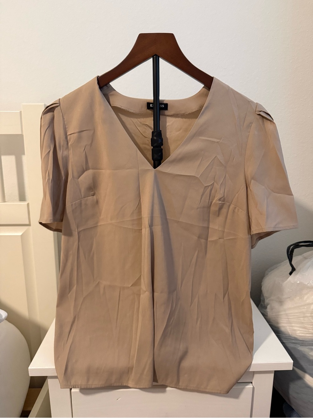 Express Taupe V-Neck Short Sleeve Blouse